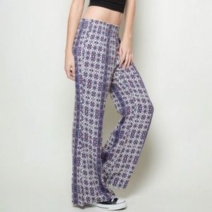 Brandy Melville Floral Purple Casual Pants One Size